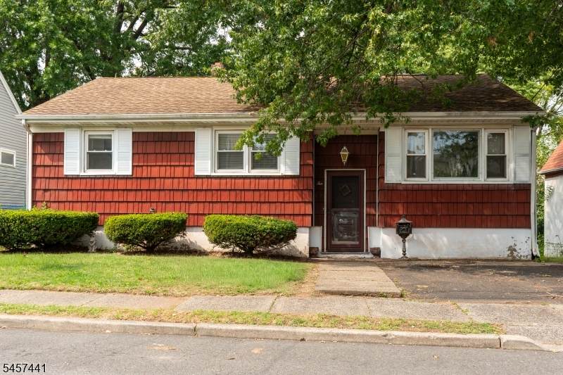 10 Moore Pl - Photo 1
