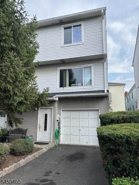 404 Chestnut St - Photo 1
