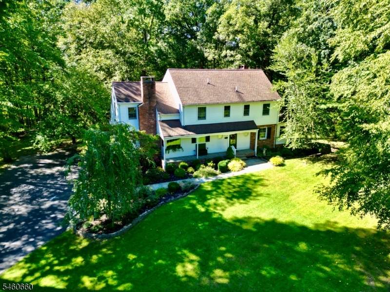 463 Laurel Ln - Photo 1