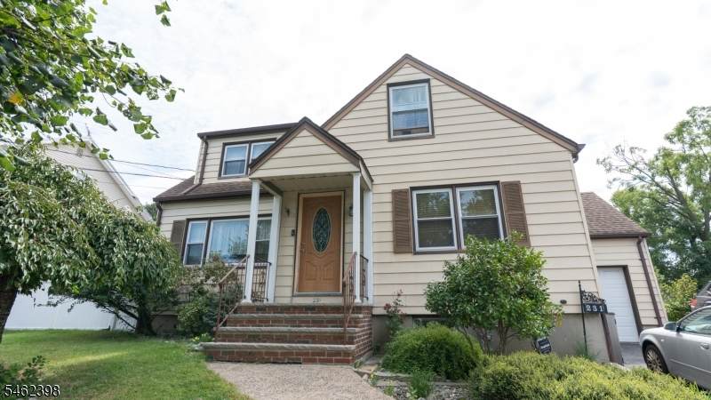 231 Globe Ave - Photo 1