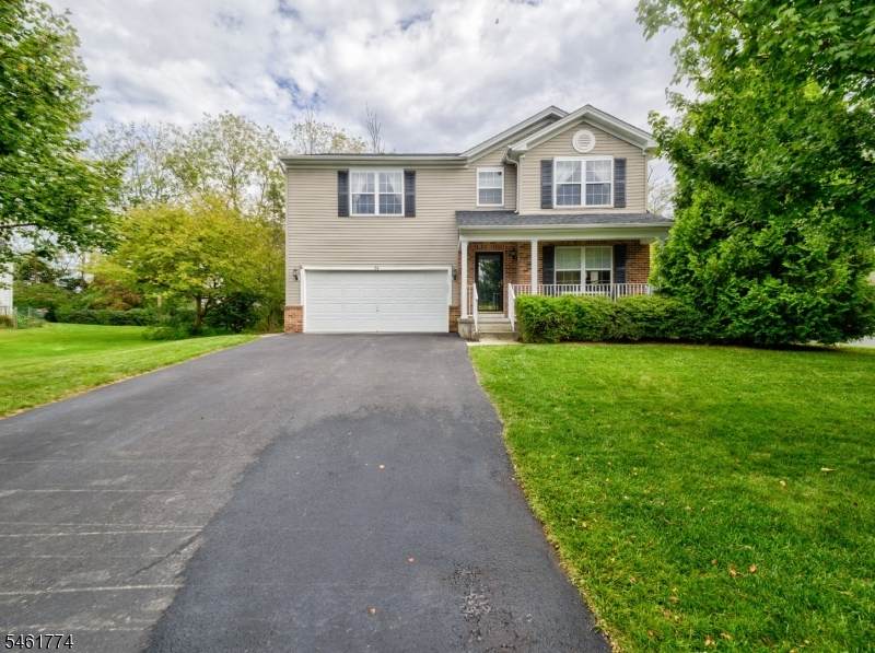 24 Alvin Sloan Ave - Photo 1