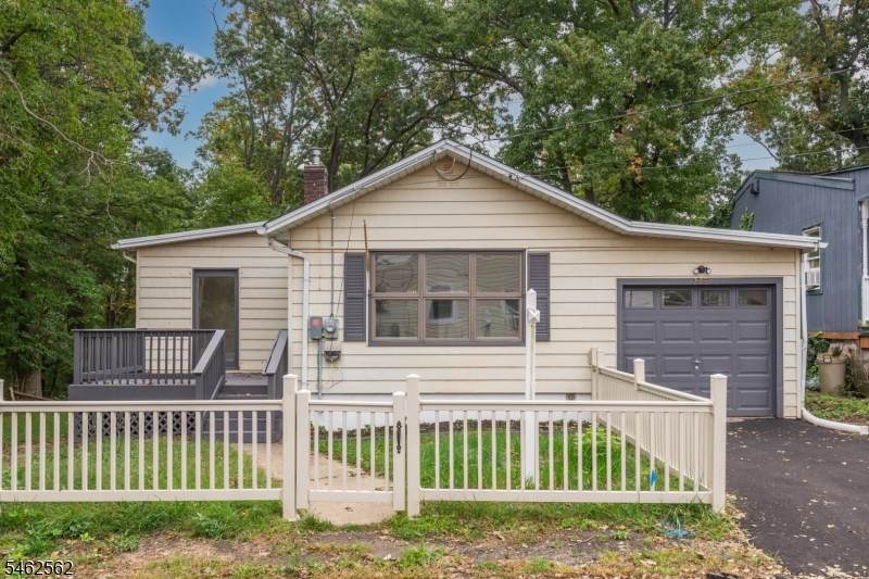 278 Outlook Blvd - Photo 1