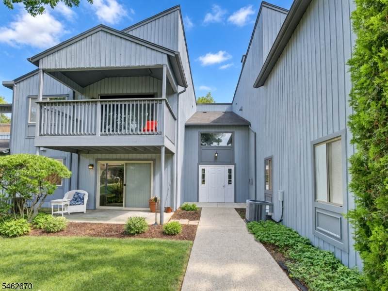 196 Drake Ln - Photo 1