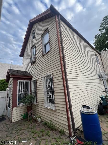 446 Rear 446 Elizabeth Ave - Photo 1