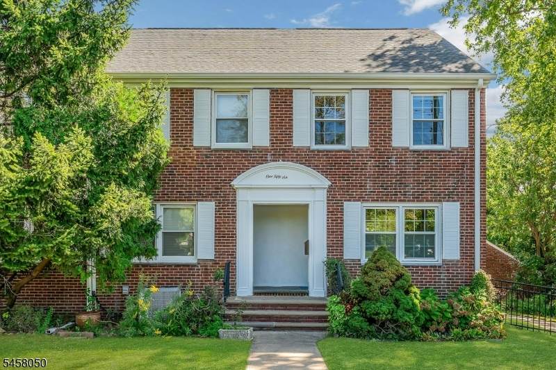 154 Boyden Ave - Photo 1