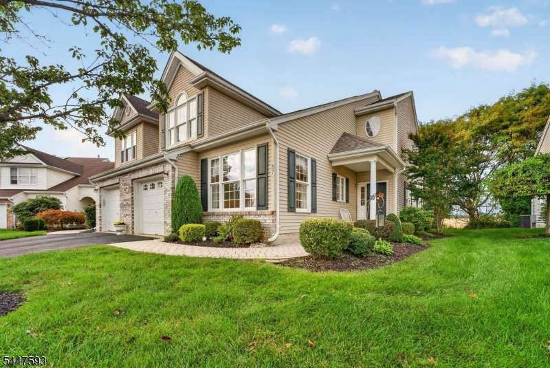 87 Saratoga Ct - Photo 1