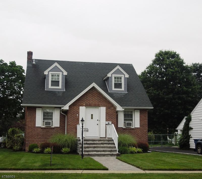414 Tompkins Ave - Photo 1