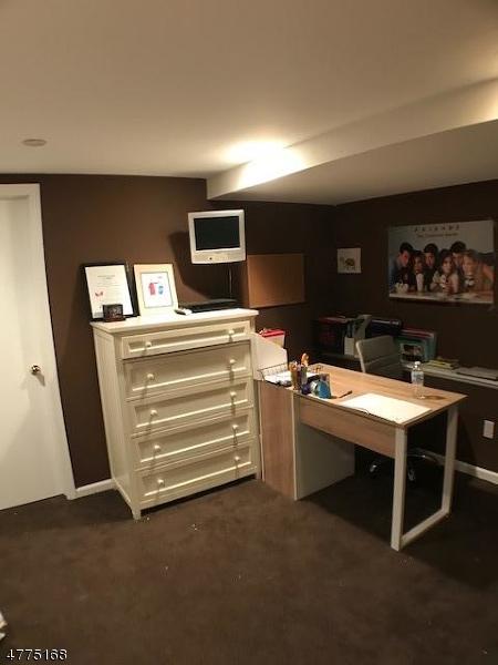 25 Wellesley Rd - Photo 1