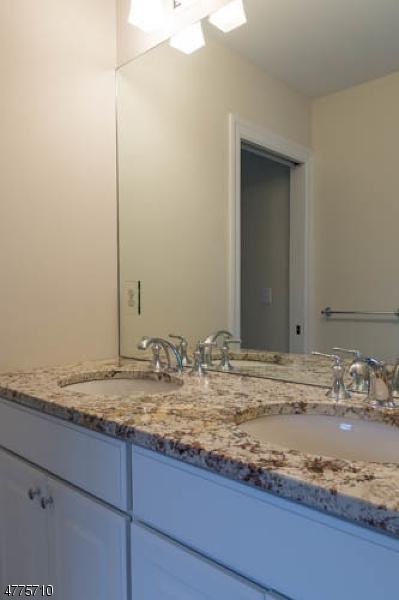 15 Emery Ave - Photo 1