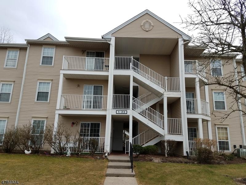 17 Lindsey Ct - Photo 1