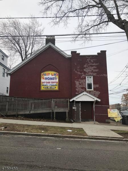 238 Berkeley Ave - Photo 1