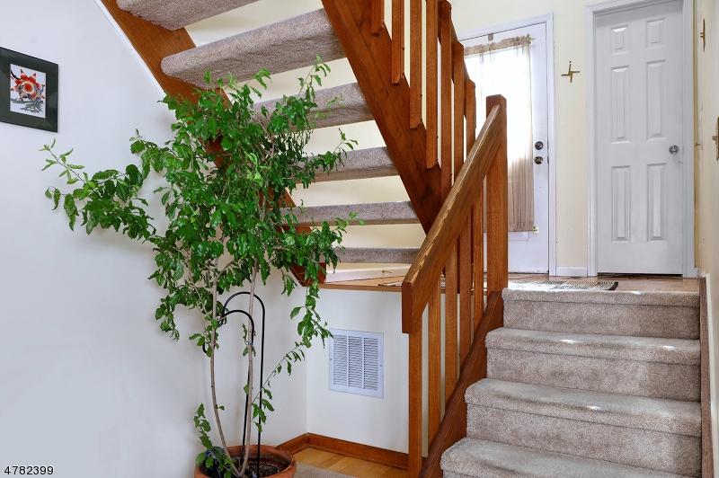 3 Brookline Ct - Photo 1