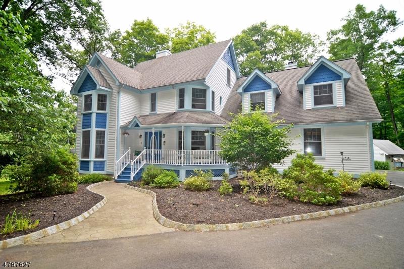 4 Meadow Oak Dr - Photo 1