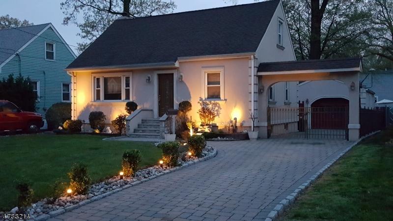 339 Oakwood Ave - Photo 1