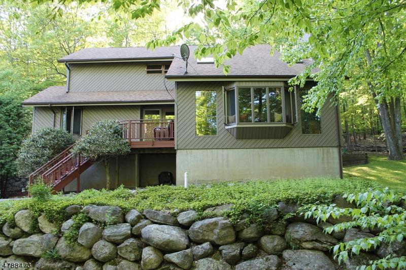18 Lynn Dr - Photo 1