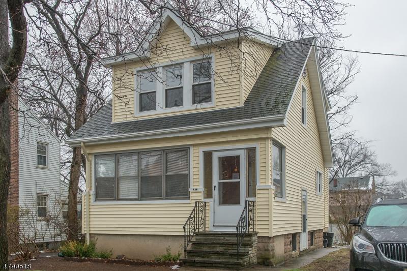 636 E Passaic Ave - Photo 1