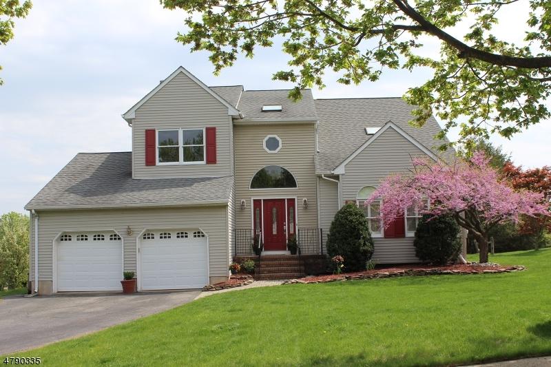 8 Kristen Dr - Photo 1