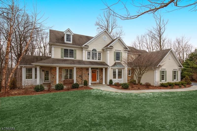 31 Tiger Dr - Photo 1