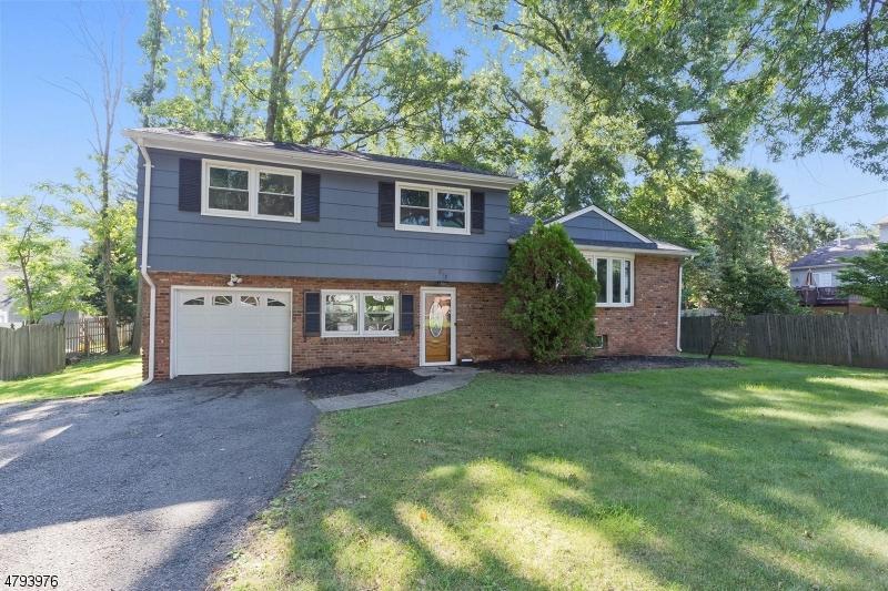 215 Brightwood Ave - Photo 1