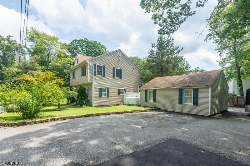 3 Ardena Rd - Photo 1