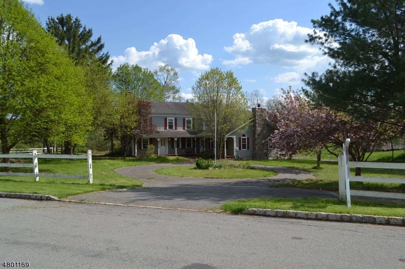 14 Farmhouse Rd - Photo 1