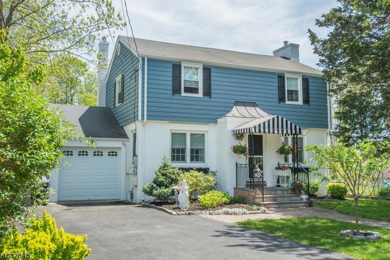 8 Third Avenue - Photo 1