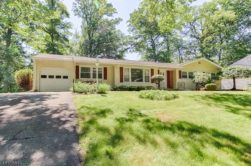 38 Maplewood Dr - Photo 1