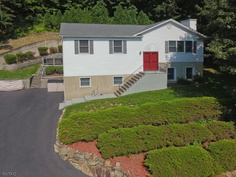 72 Grove Ave - Photo 1