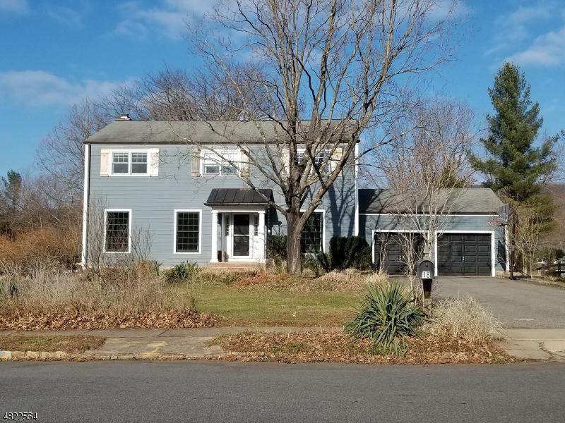 18 Phoenix Dr - Photo 1