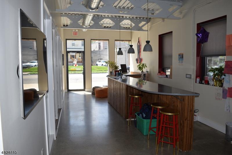 1283 Broad St - Photo 1