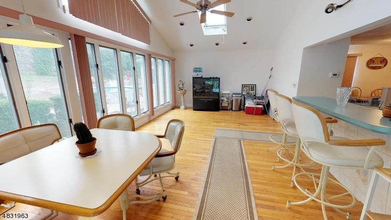 476 Passaic Ave - Photo 1