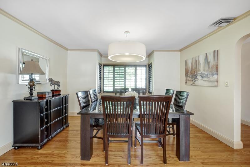 1287 Poplar Ave - Photo 1