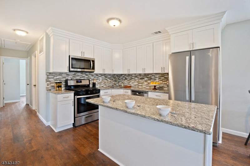 162 Chestnut St - Photo 1