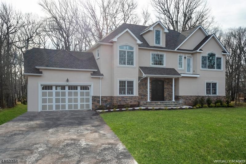 243 Midwood Way - Photo 1
