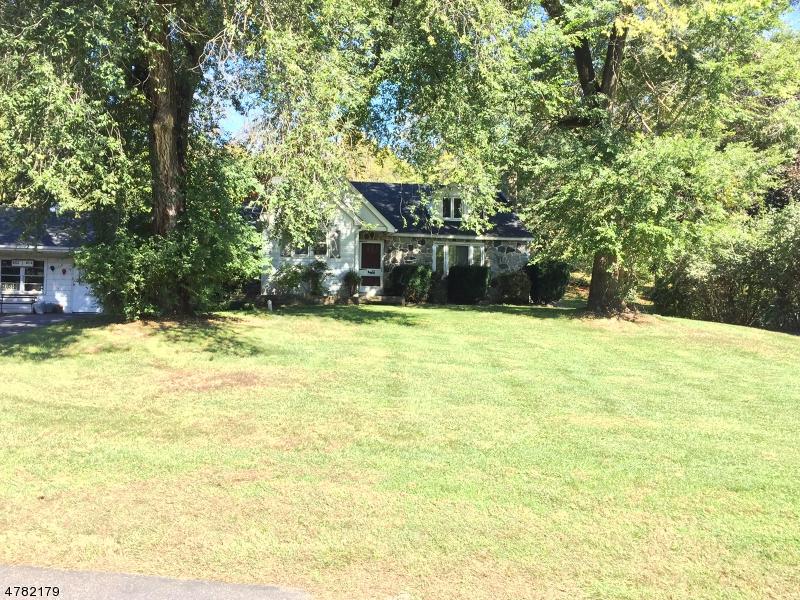 160 Main St - Photo 1