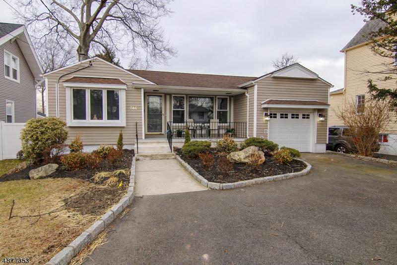344 S Michigan Ave - Photo 1