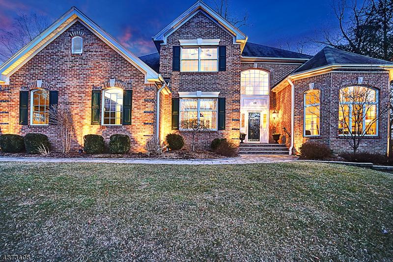 10 Belle Grove Ct - Photo 1