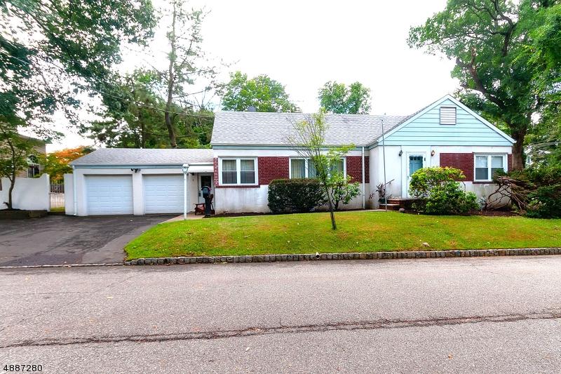 1 Godfrey Ave - Photo 1