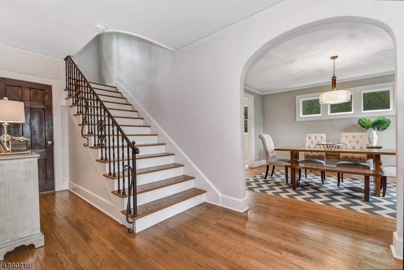 221 Wyoming Ave - Photo 1