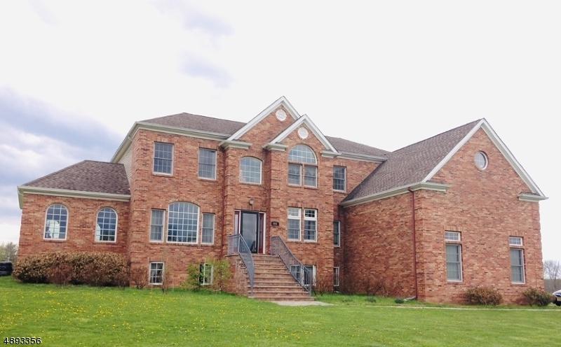 221 Everitts Rd - Photo 1
