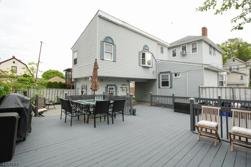 119 Bloomfield Ave - Photo 1