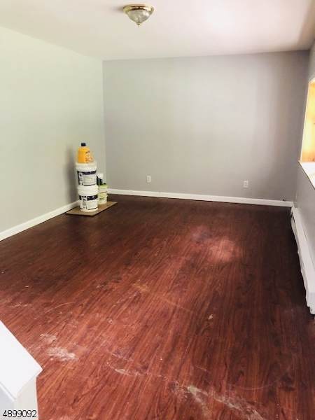 8 Lazier Ln - Photo 1