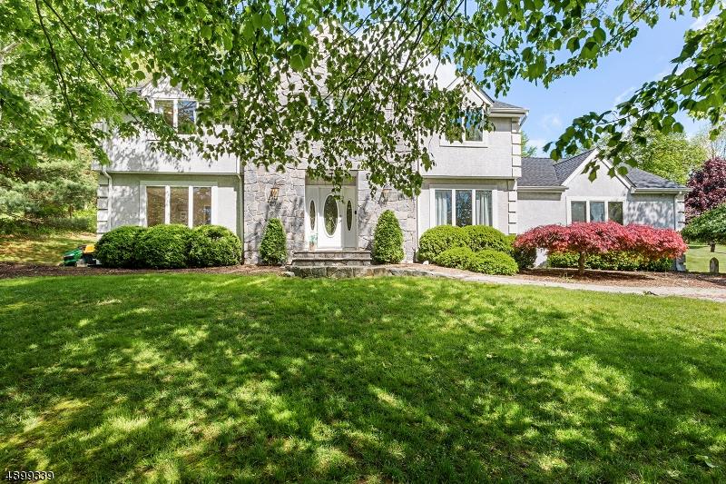 1 Winters Dr - Photo 1