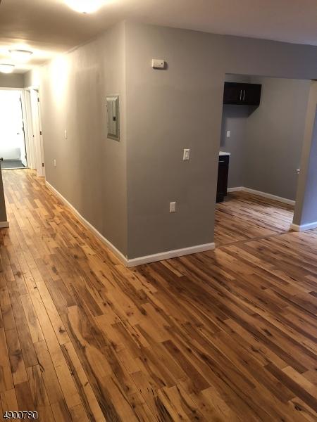 293 Hawthorne Ave - Photo 1