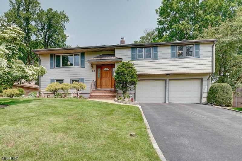 14 Edgemere Rd - Photo 1