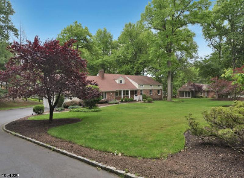 1207 Sleepy Hollow Ln - Photo 1