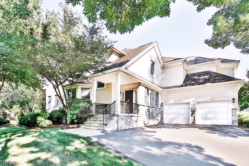 15 Benedict Crescent - Photo 1