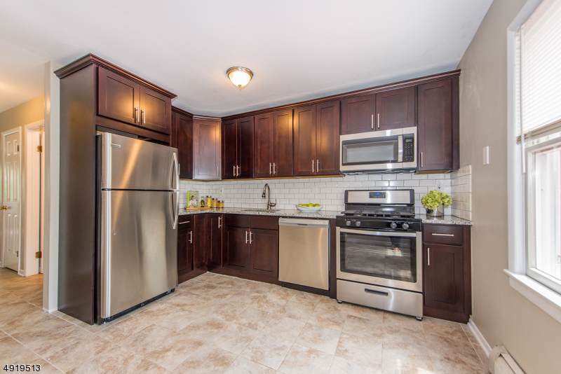 7 Center St Apt 7A - Photo 1