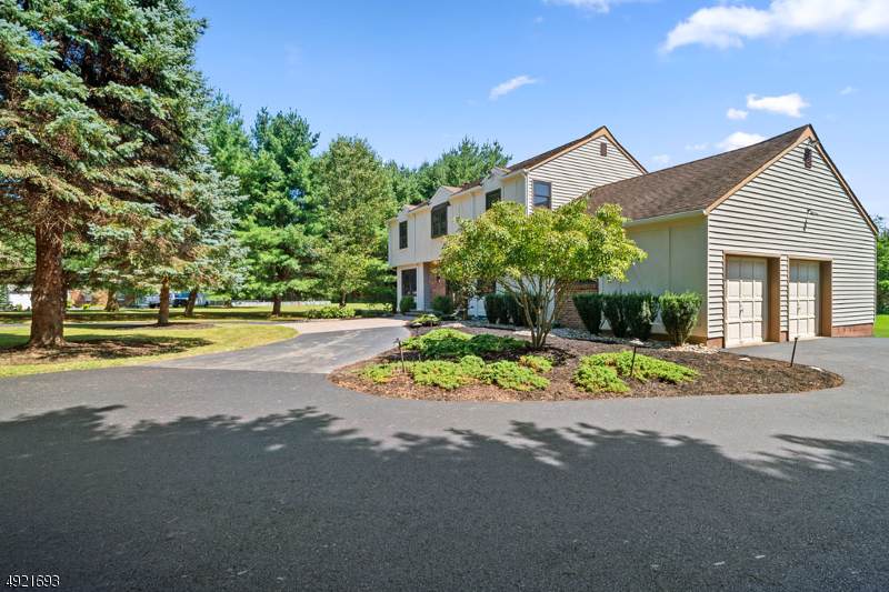 25 Spy Ln - Photo 1