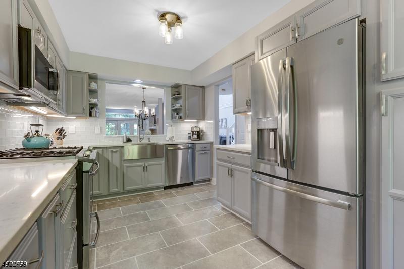 2 Crofton Ct - Photo 1